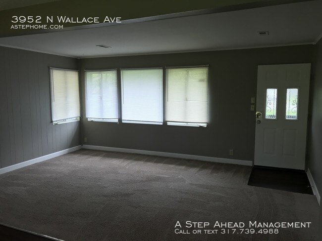 Foto del edificio - 3952 Wallace - 3 Bedroom Move in Ready Home