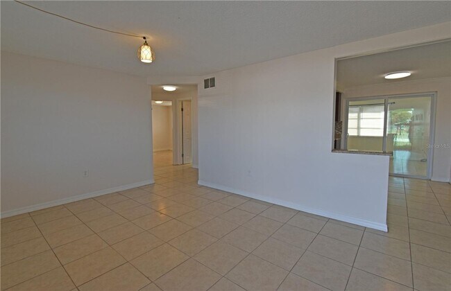 Foto del edificio - 7724 Coventry Dr