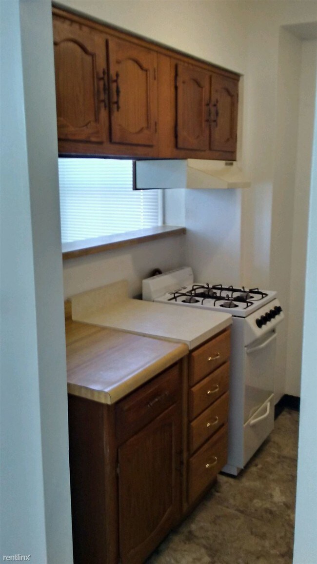Building Photo - 2 br, 1 bath House - 37941 Euclid Ave 4