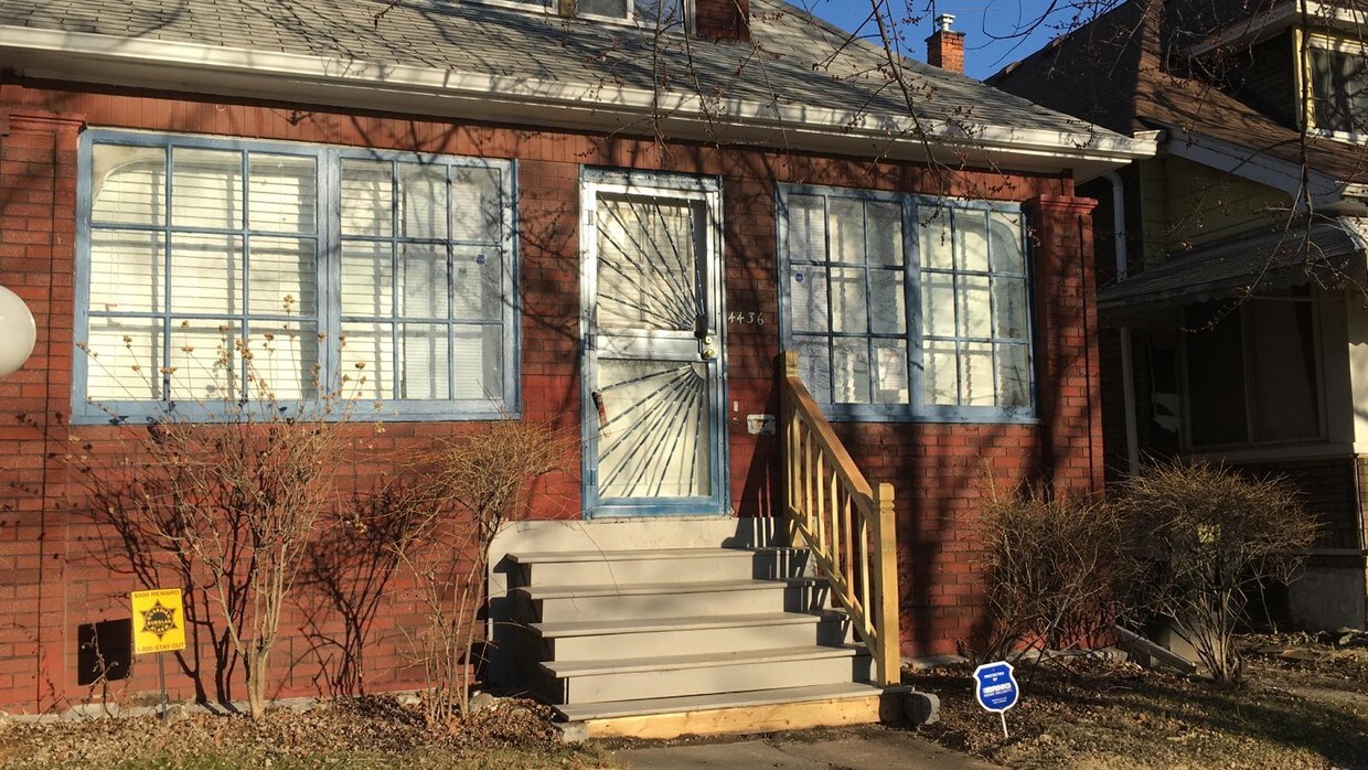 Primary Photo - 4436 Fischer St
