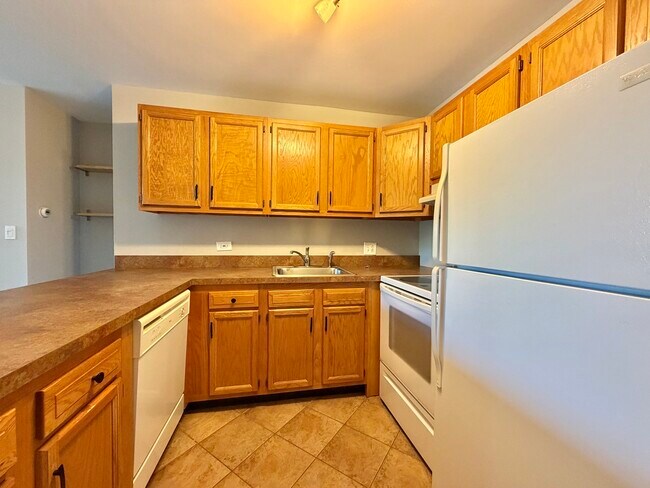 Foto del edificio - 5820 Oakwood Dr