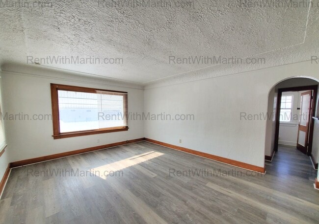 Foto del edificio - 137 Hope Ave