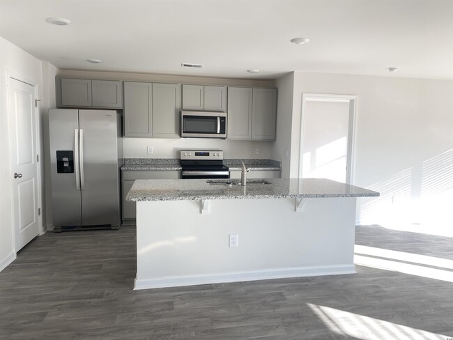 Building Photo - 520 Woodland