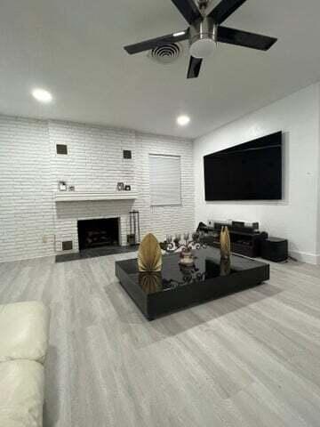 Building Photo - 291 E Boca Raton Rd