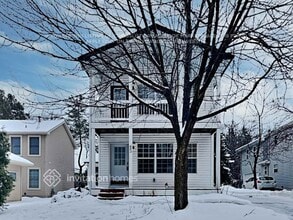 Building Photo - 85 Grove St