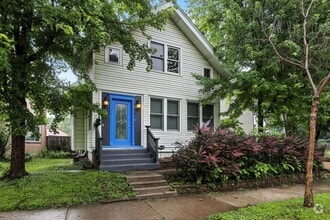 Building Photo - 1500 N 22nd Ave