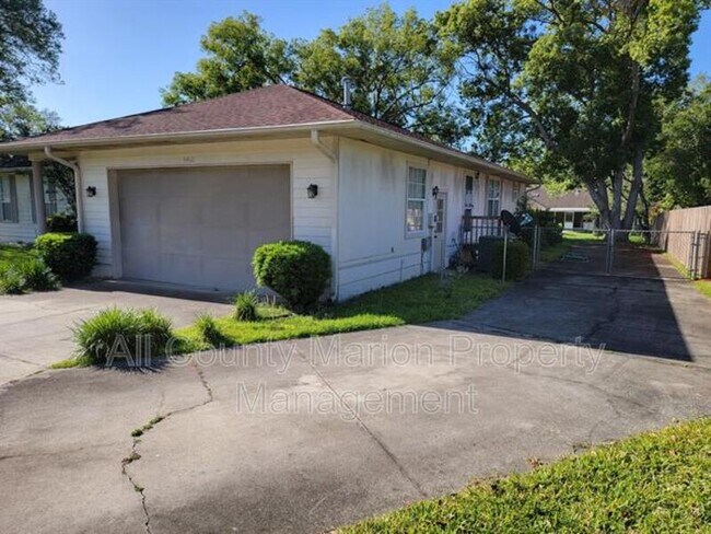 Building Photo - 5460 SE 22nd PL