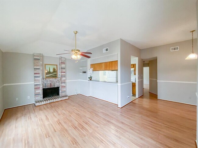 Building Photo - 1312 Brenda Ln