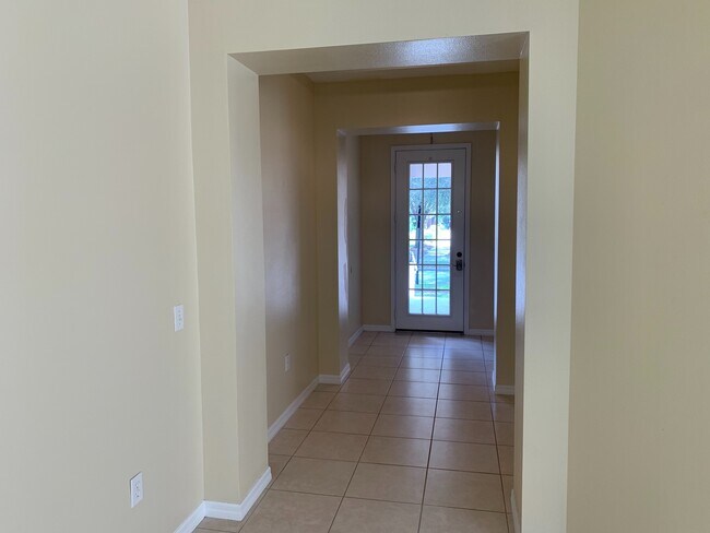 Foto del edificio - WATERS EDGE/LK NONA-8641 Bradleys Landing St Orlando FL 32827