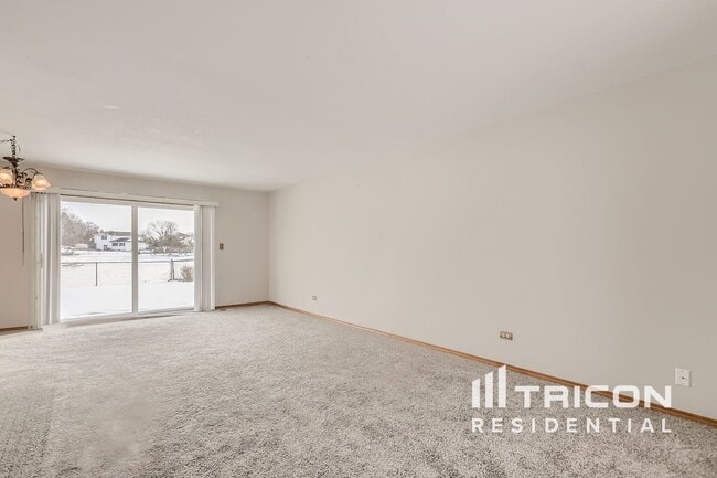 Building Photo - 6701 Foxtree Ave