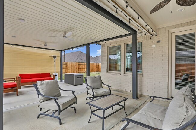 Foto del edificio - 16907 Kyler Crk Trl