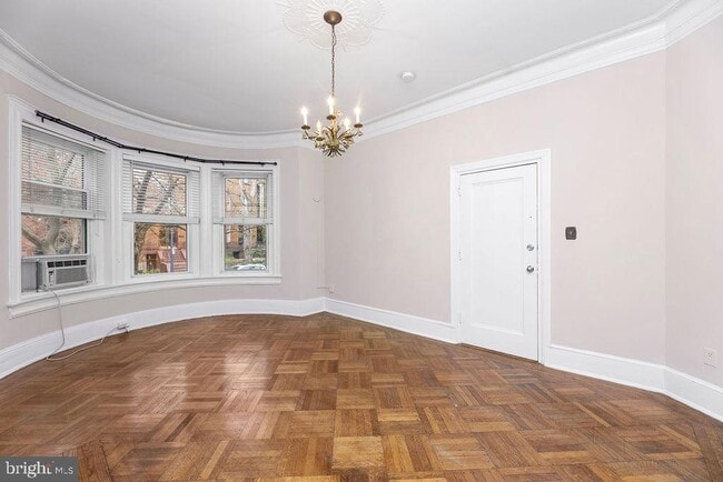 Foto del edificio - 2509 Cliffbourne Pl NW