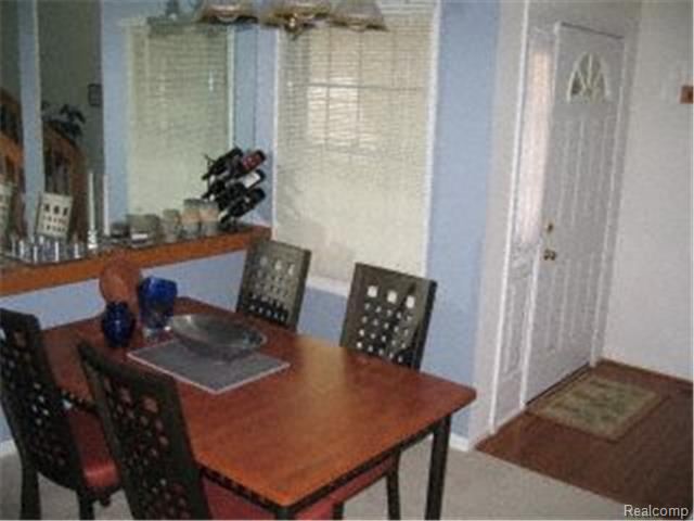 Building Photo - 45121 Horseshoe Cir