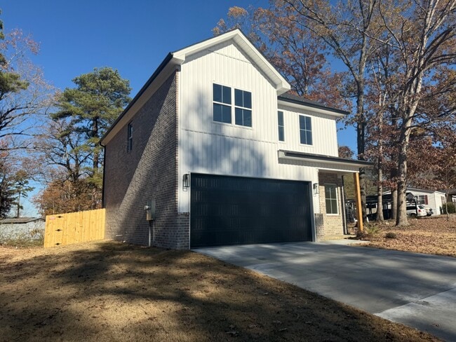 Building Photo - 412 Prickett Rd