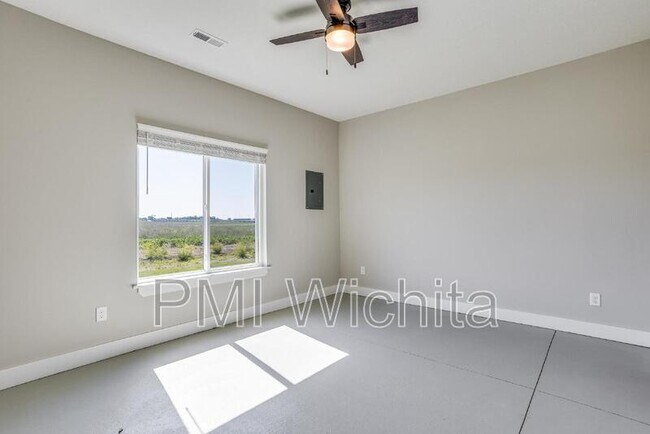 Foto del edificio - 5238 N Cypress St