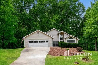Building Photo - 4122 Autumn Lake Dr