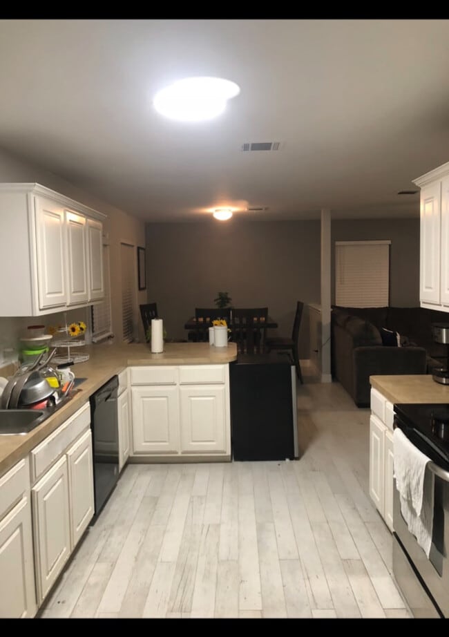 Building Photo - 28838 Frio River Loop