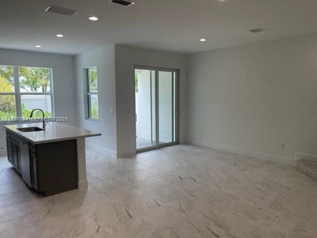 Foto del edificio - 540 Parsons Wy