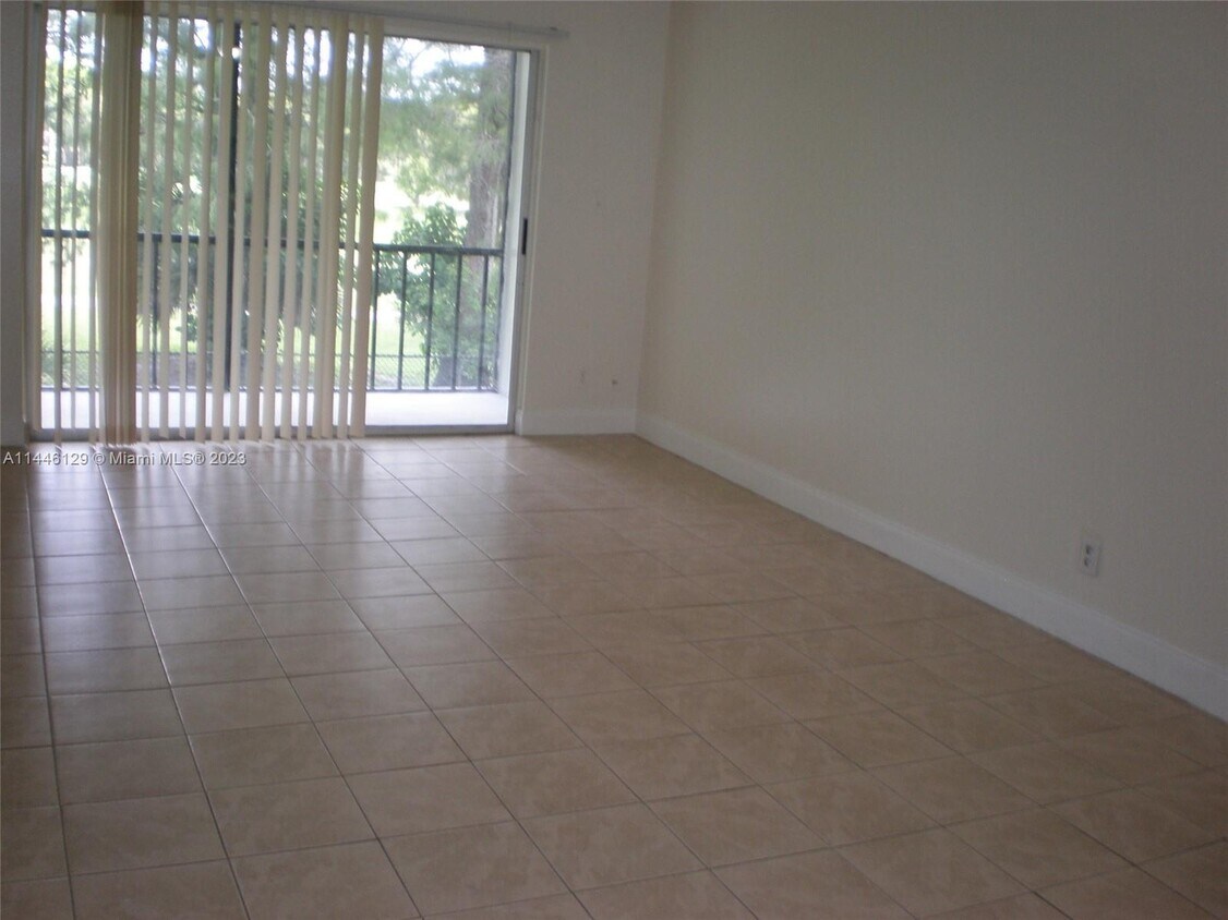 7831 N Colony Cir Unit 204, Tamarac, FL 33321 Condo for Rent in