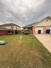 Building Photo - 3107 Yaupon Rd