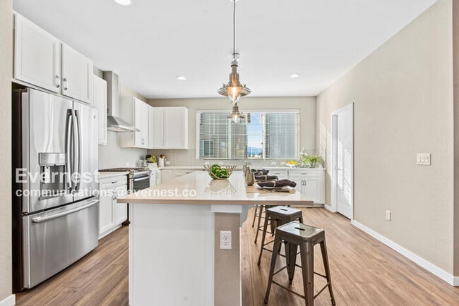Building Photo - 8970 Southurst St
