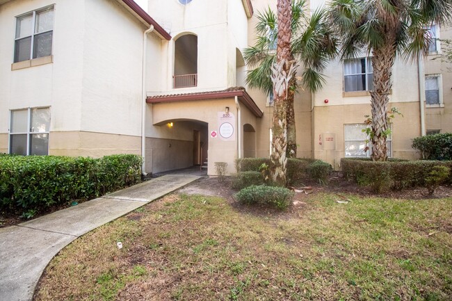 Building Photo - Immaculate 2 Bed 2 Bath Bona Vista GROUND ...