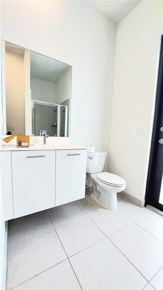 Foto del edificio - 4318 SW 174th Ave