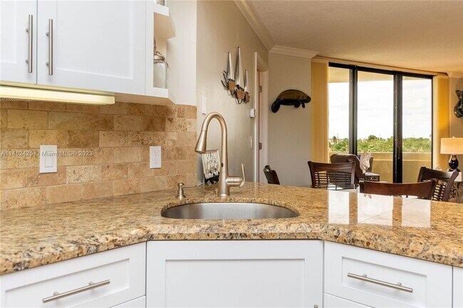 Building Photo - 2800 N Ocean Dr