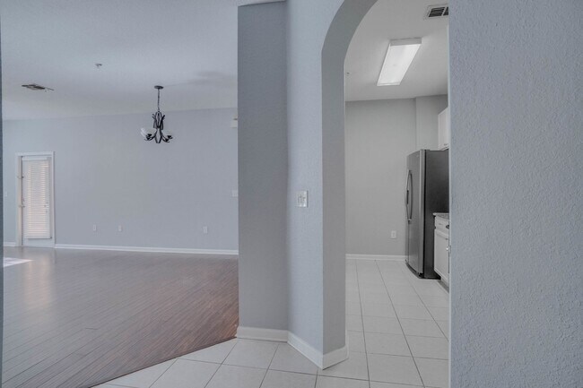 Foto del edificio - First Floor 3 Bedroom/2 Bath Condo in Hori...