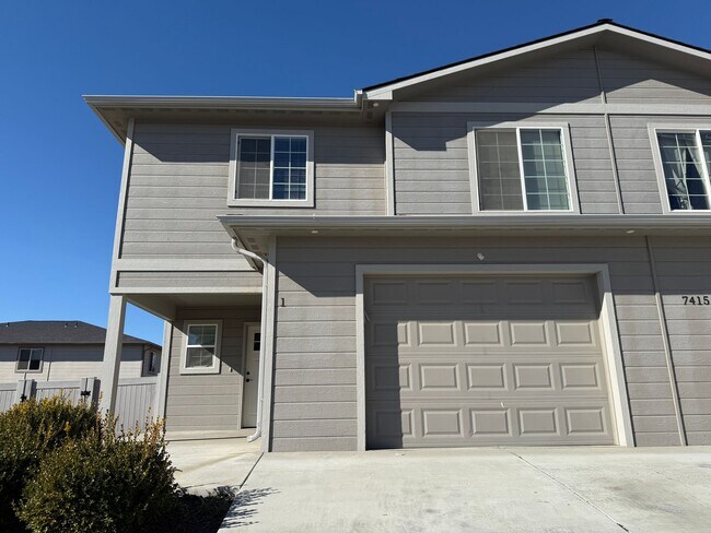 Building Photo - Stunning 4 Bedroom West Valley Townhome - $500 SPECIAL MOVE IN CREDIT