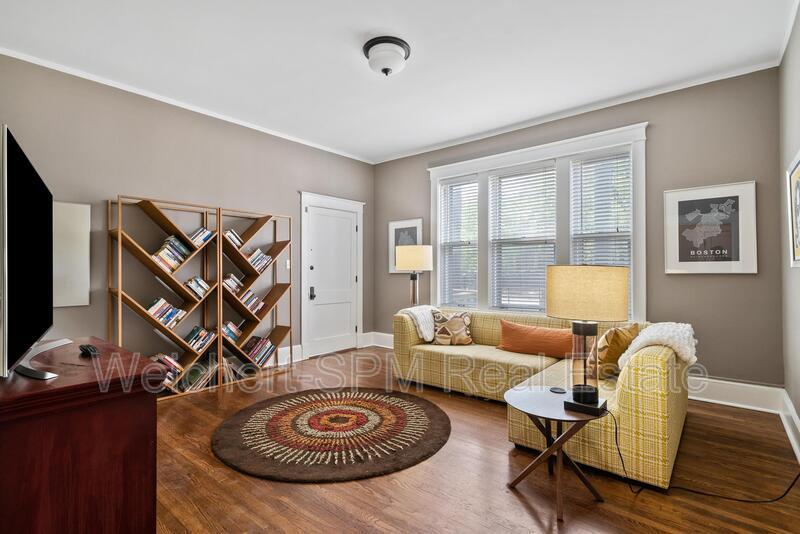 Primary Photo - 200 N Waldran Blvd