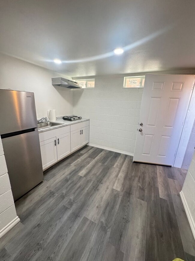 Building Photo - Charming 1 BR 1BA studio for rent.