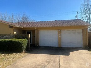 Building Photo - 438 Azalea Ln