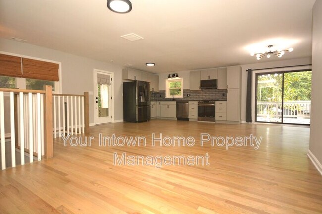 Building Photo - 2596 Wilson Woods Dr