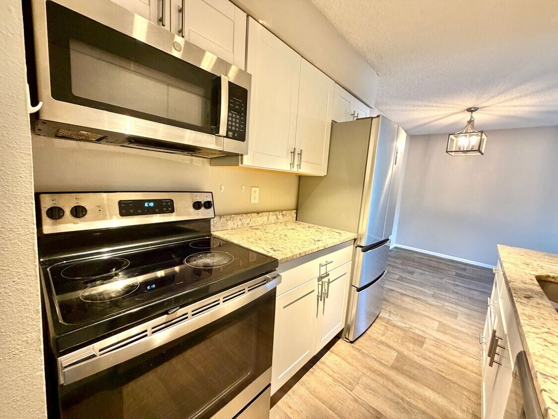 Foto principal - Quiet & Private Condo Retreat in the Heart...