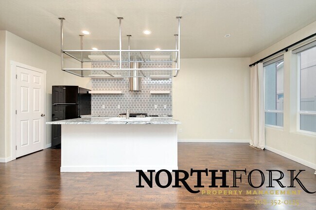 Building Photo - Welcome Home to Comfort & Convenience
