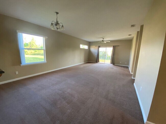 Foto del edificio - Cozy 3 Bed/2 Bath Home, Centrally Located in a Quiet Cul-de-Sac! *1/2 OFF Security Deposit for Ac...