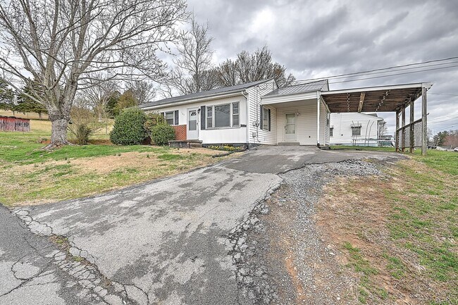 Building Photo - 107 Burkey Lane - Greeneville