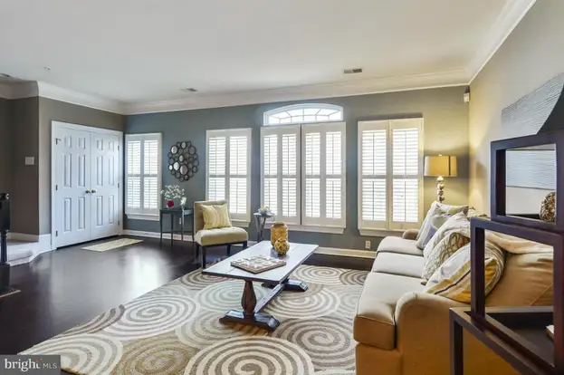 Foto del edificio - 5615 Harrington Falls Ln