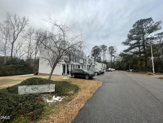 Building Photo - 210 S Hollybrook Rd