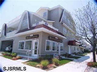 Primary Photo - 1301 West Ave