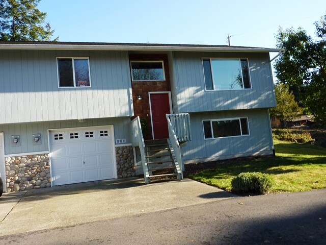 Front of Rental - 6187 Pine Rd NE