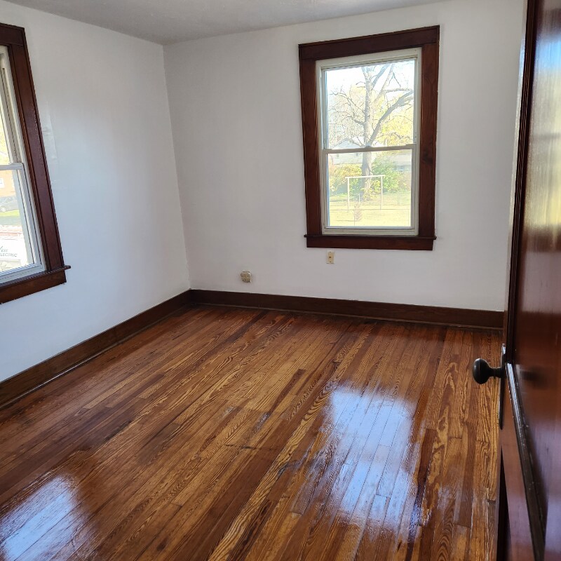 Primary Photo - 2021 Fairview St