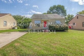 Building Photo - 729 N Florence Pl