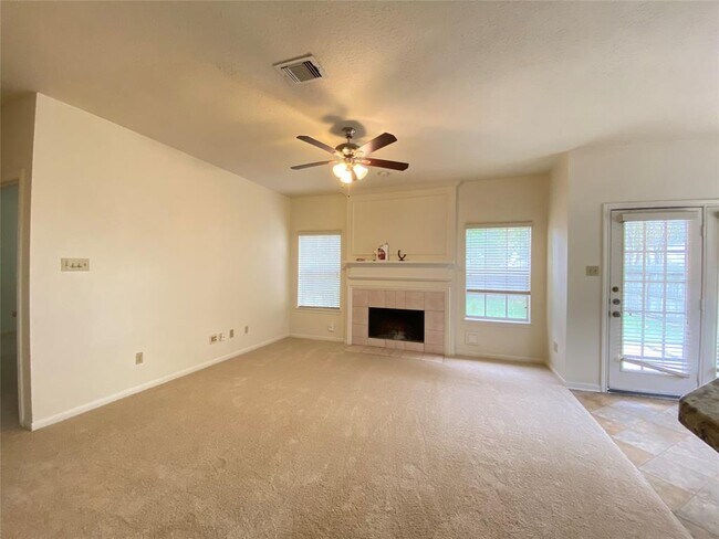 Foto del edificio - 14507 Fair Knoll Way