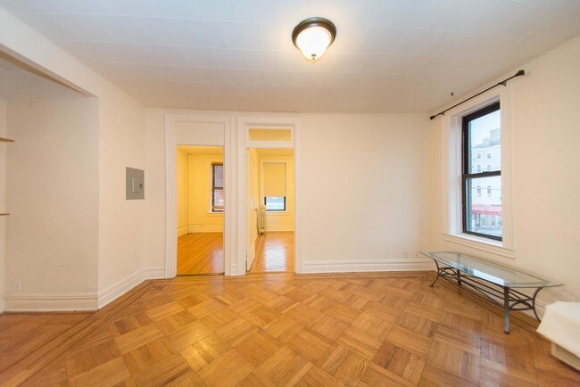 Building Photo - 364 Graham Avenue