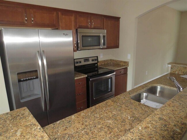 Foto del edificio - 262 Saunders Blvd