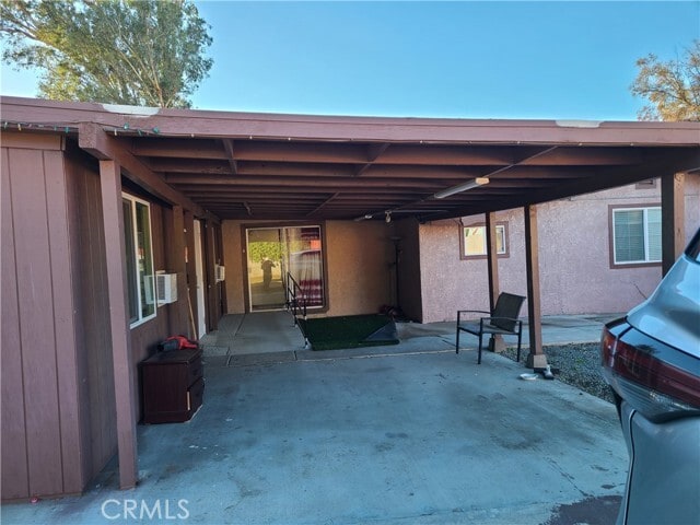 Building Photo - 11685 Holmes Ave