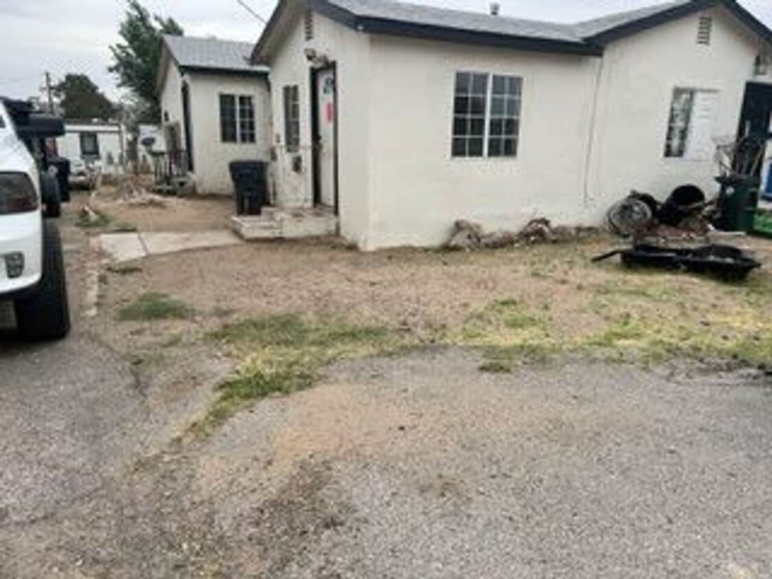 Primary Photo - Cozy 1 Bed/1 Bath Duplex Home With Amazing...