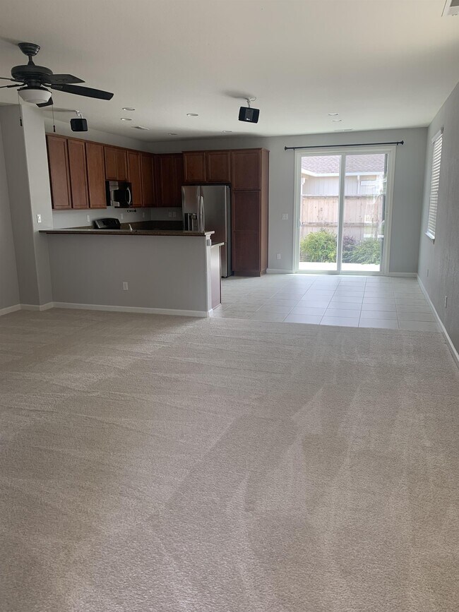 Building Photo - 10676 Brittany Park Dr